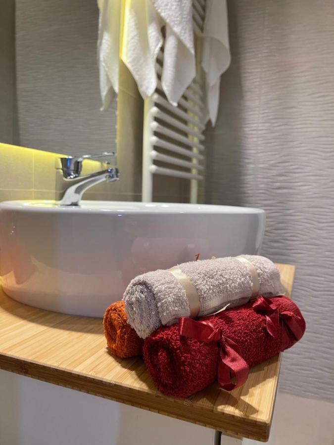 Energy Luxury Apartment Near Presidential Palace Bukares Bagian luar foto
