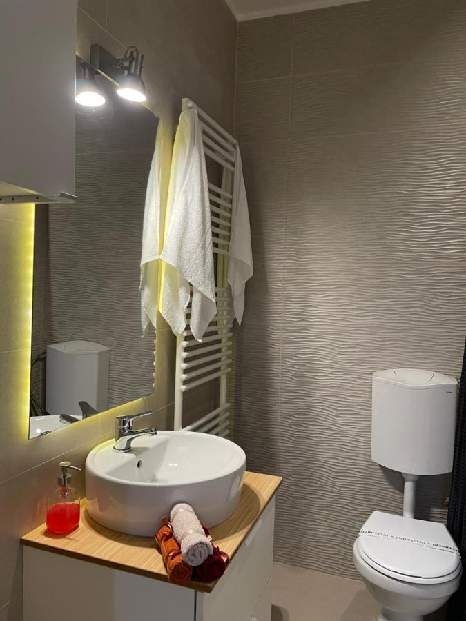 Energy Luxury Apartment Near Presidential Palace Bukares Bagian luar foto